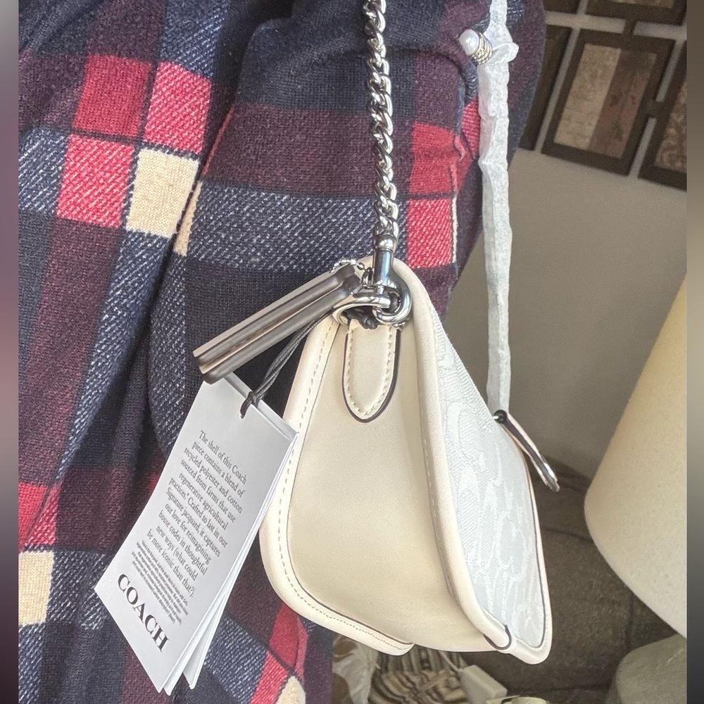 SOLD⛔️Authentic COACH 1941 Signature jacquard/Glovetanned turnlock zip  Crosby - Picture 5 of 16